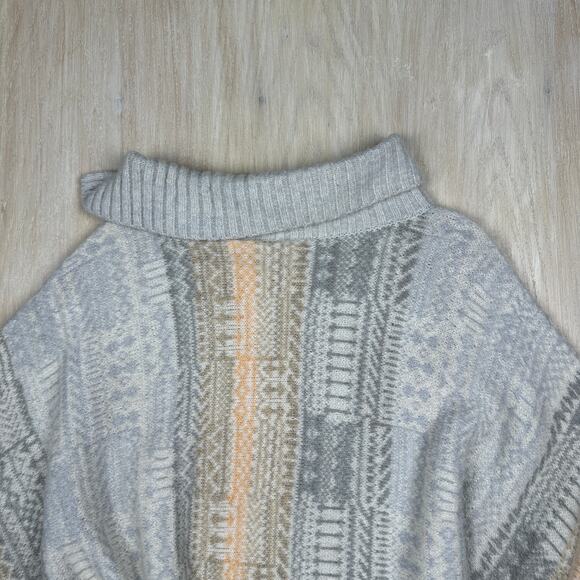 Free People Willow Poncho Cream Gray Sweater Pullover Oversized Aztec Medium - Picture 13 of 14